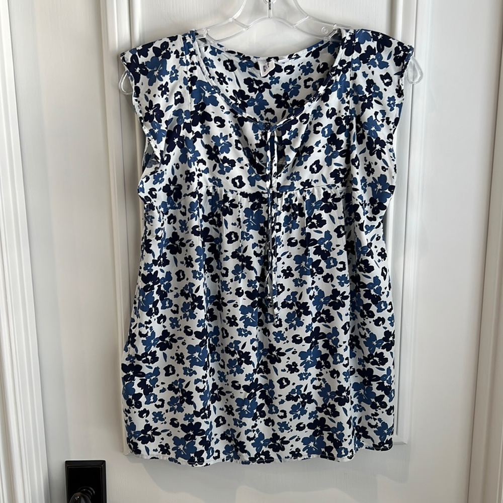 Tie Front Flutter Sleeve Top